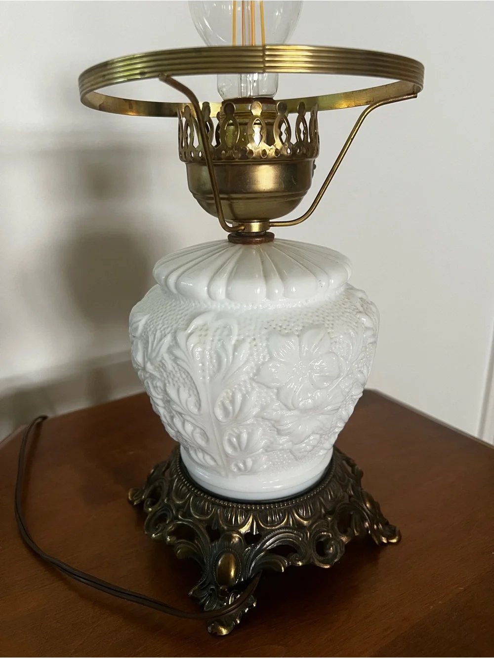 VTG Fenton Milk Glass Poppy 3-way Table Lamp Antique Brass Metal Base Only